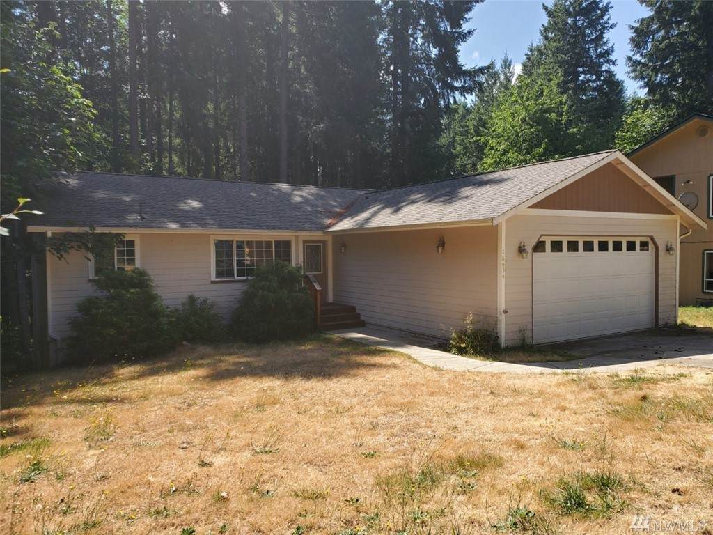 18634 Woodside Dr Se - Photo 1