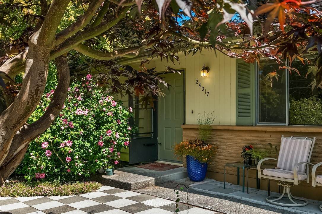 24017 101st Avenue - Photo 1