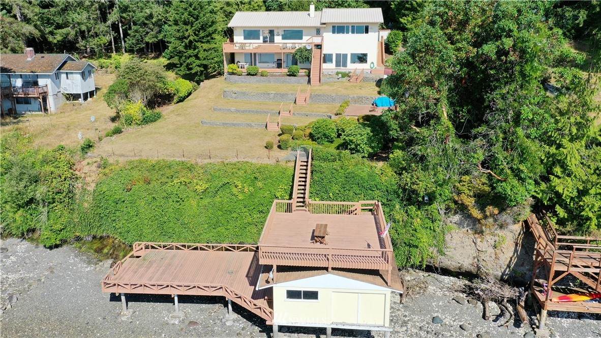 61 Pleasant Harbor Road - Photo 1