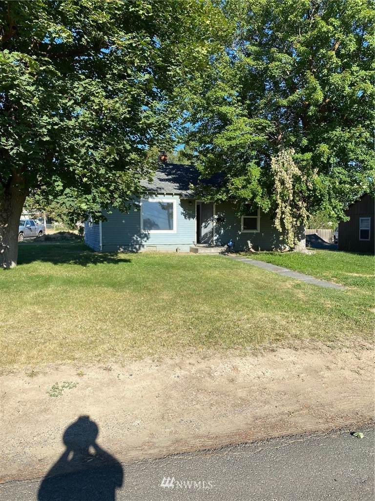 605 Maple Street - Photo 1