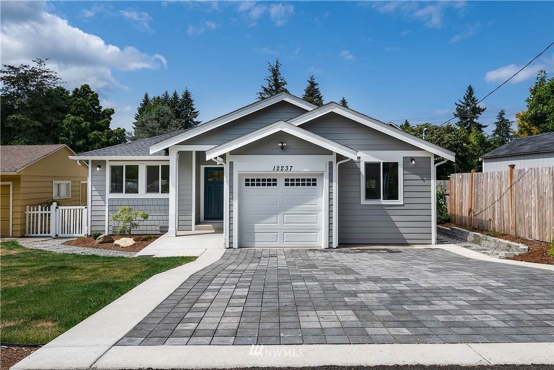 12237 1st Avenue - Photo 1