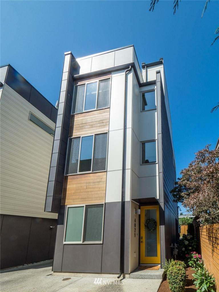 4029 California Avenue - Photo 1