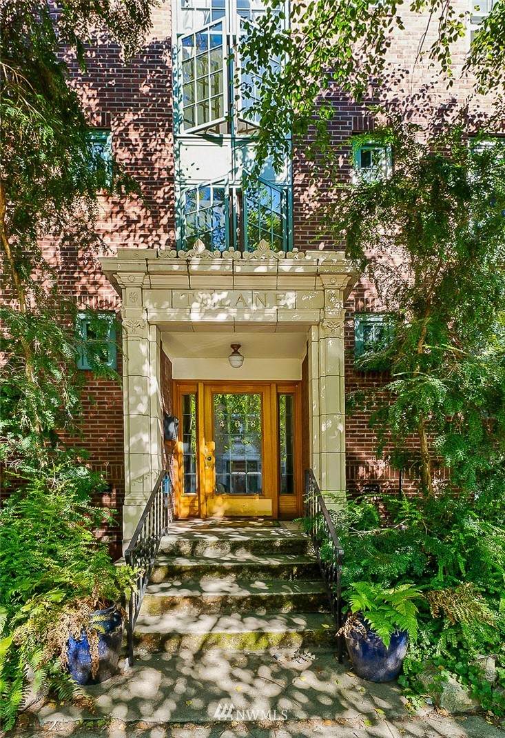 408 Bellevue Avenue - Photo 1
