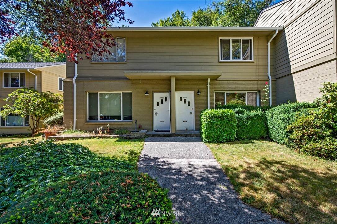 4707 40th Avenue - Photo 1