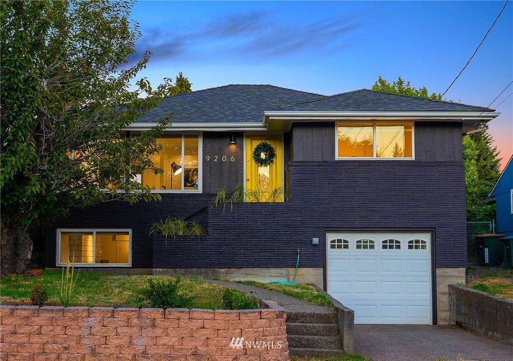 9206 37th Avenue - Photo 1