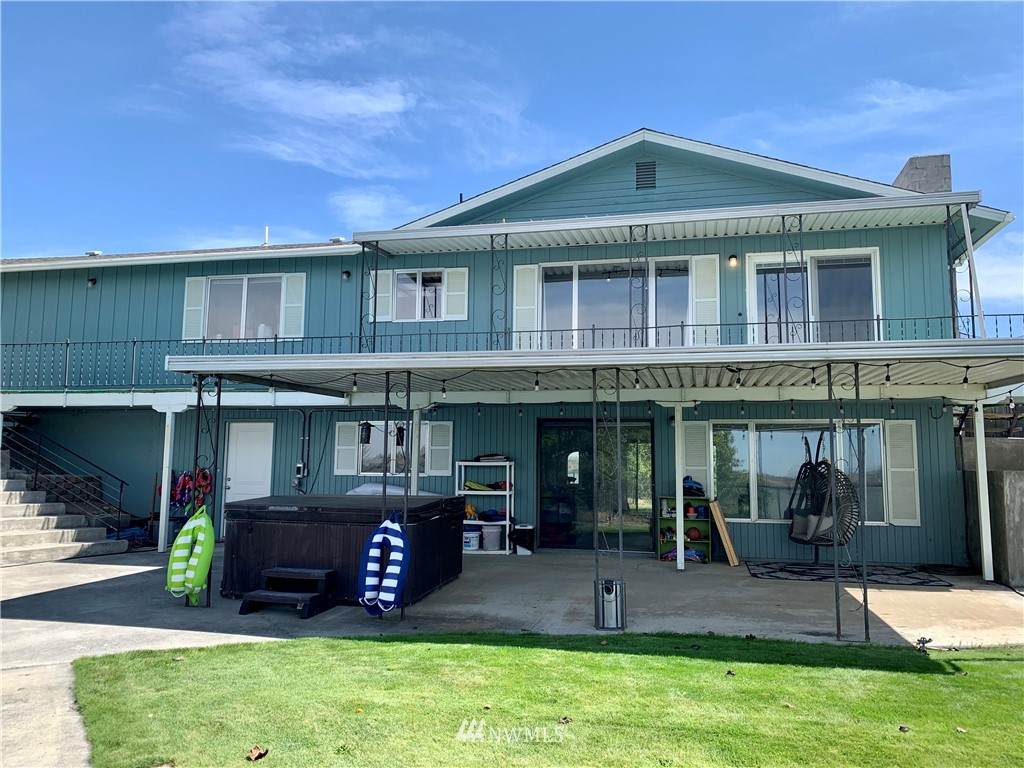 4518 Lakeshore Drive - Photo 1