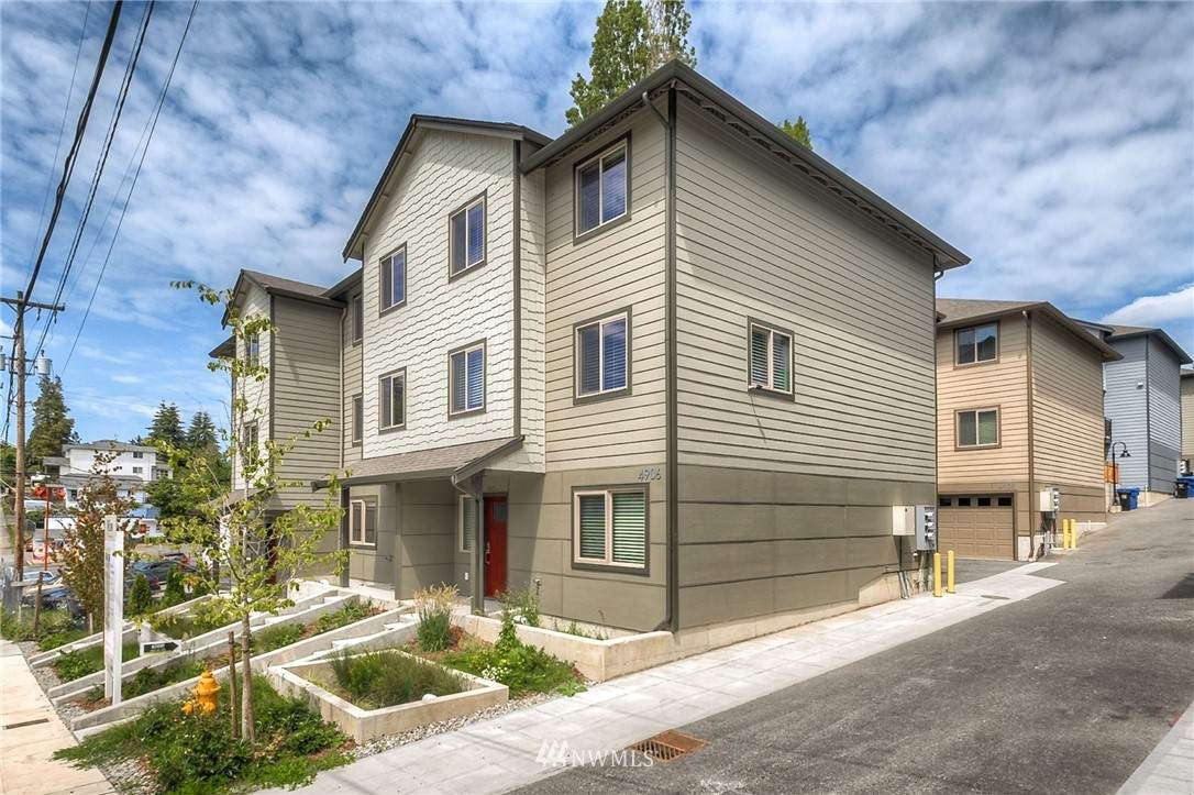 4920 Willow Street - Photo 1
