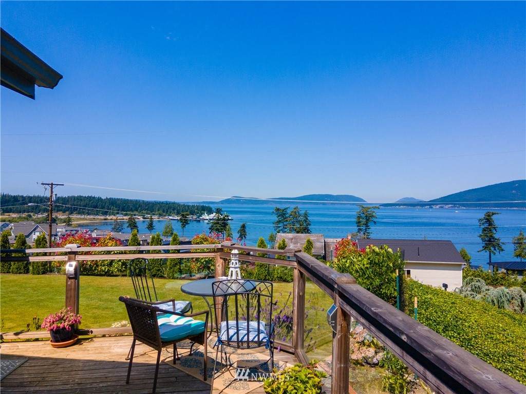4315 Eagle View Court - Photo 1