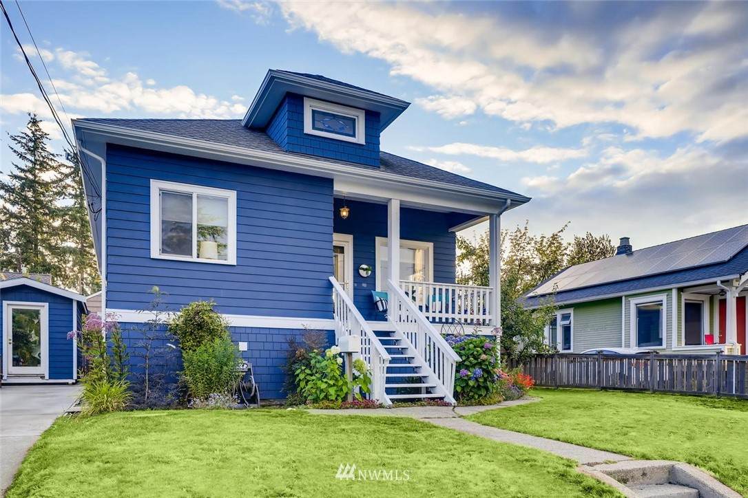 3231 40th Avenue - Photo 1