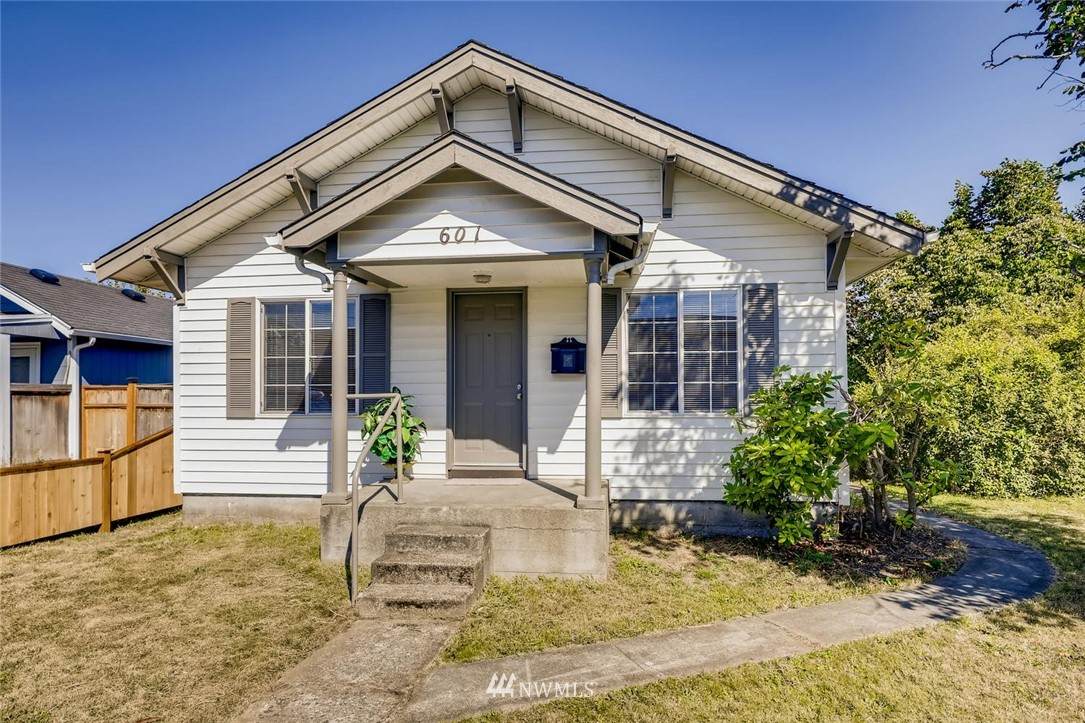 601 2nd Street - Photo 1