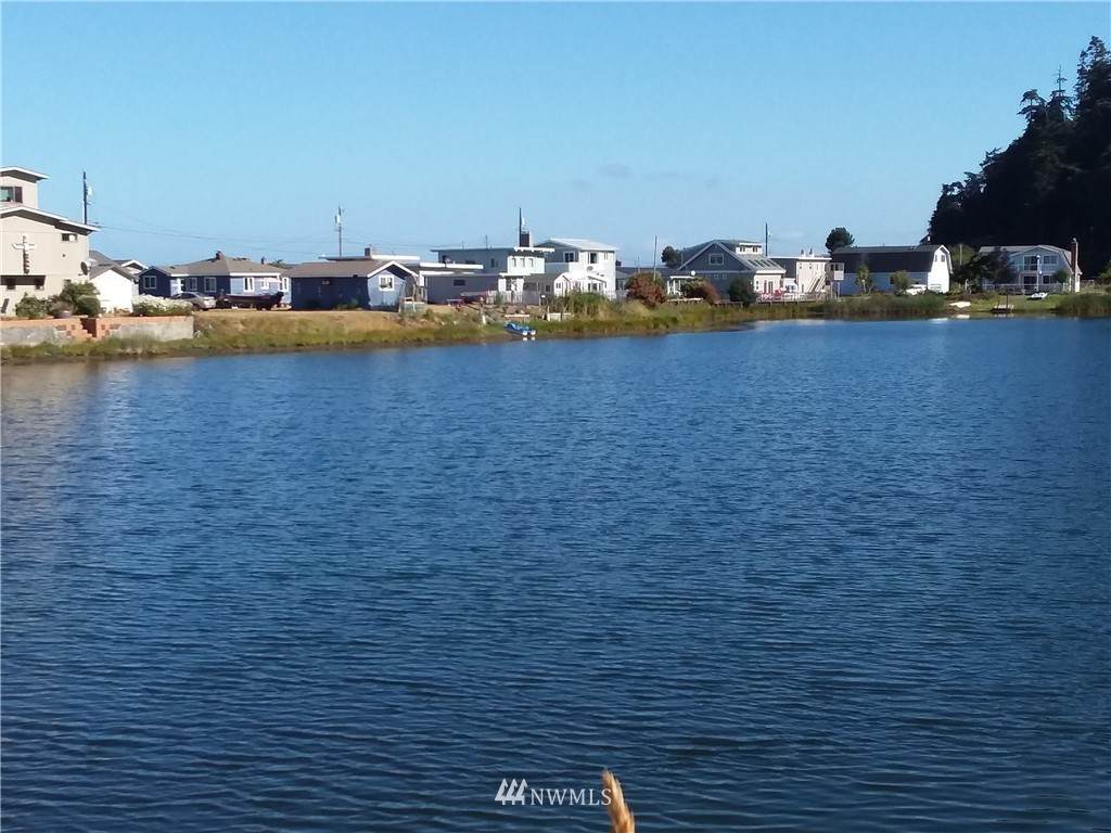 3585 Seashore Avenue - Photo 1