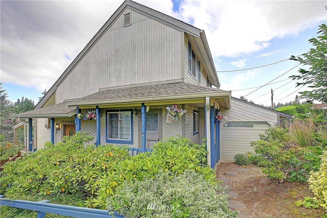 281 Lochwood Drive - Photo 1