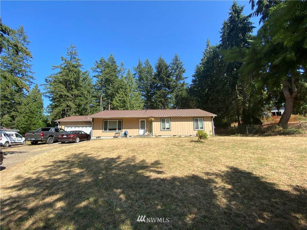 7909 173rd Avenue - Photo 1