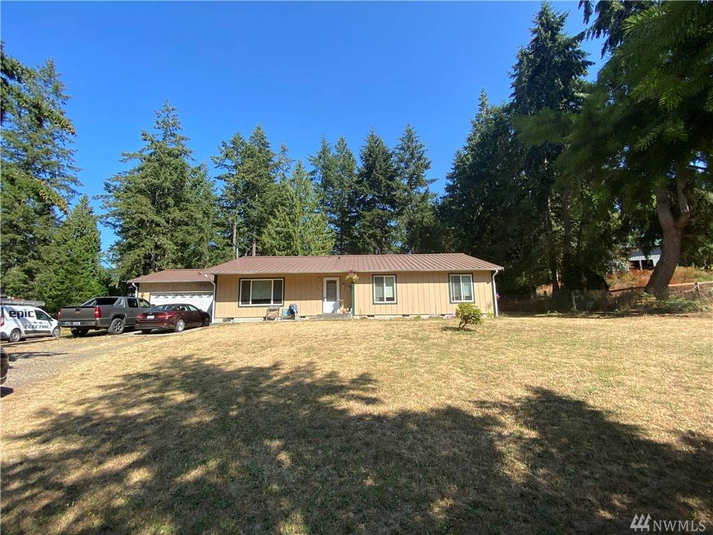 7909 173rd Avenue - Photo 1