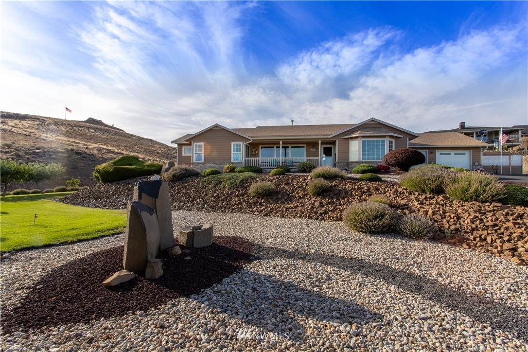 493 Chrisview Court - Photo 1