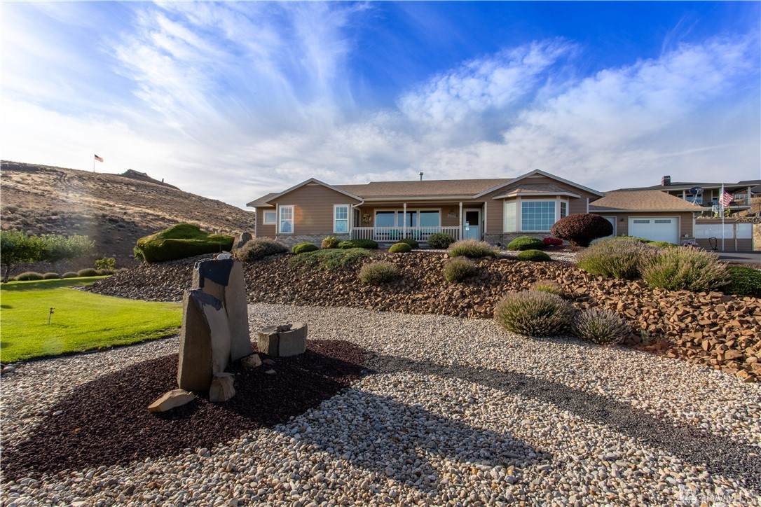 493 Chrisview Court - Photo 1