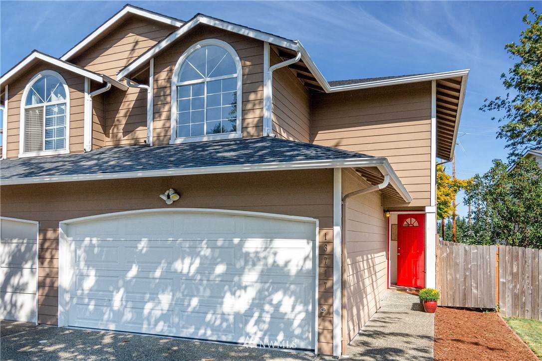 13717 9th Avenue - Photo 1