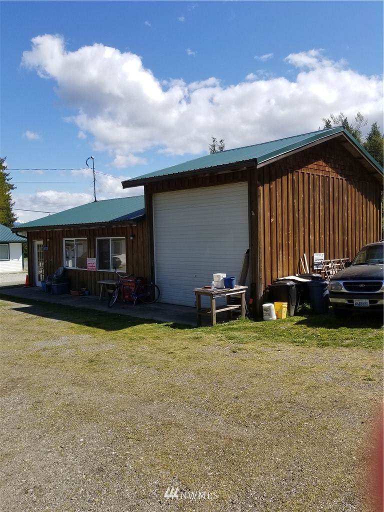 45726 Main St - Photo 1