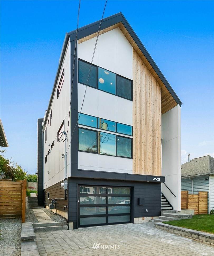 4921 45th Avenue - Photo 1