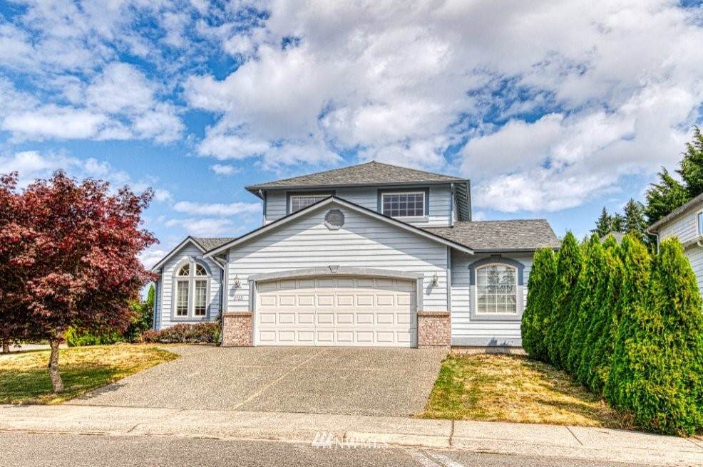 3733 138th Street - Photo 1