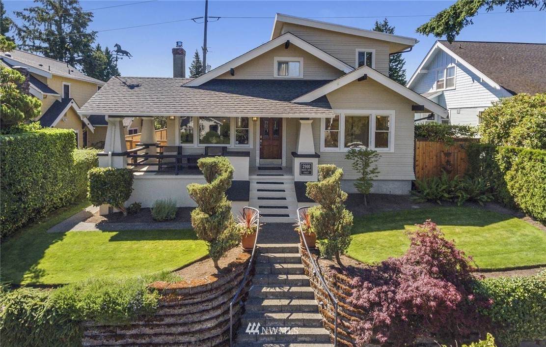 2910 24th Street - Photo 1