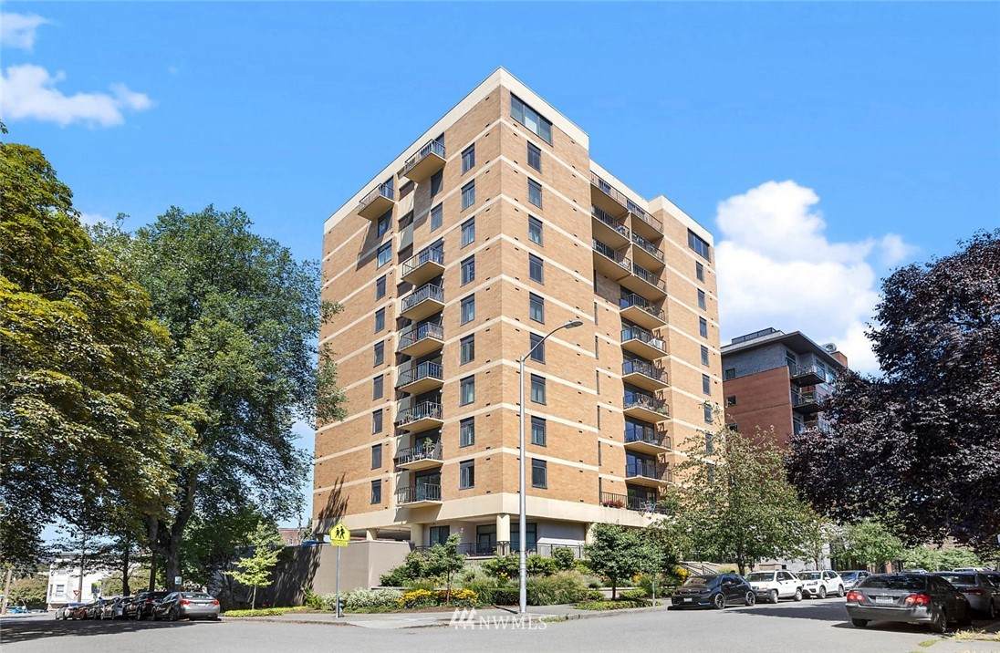 1300 University Street - Photo 1