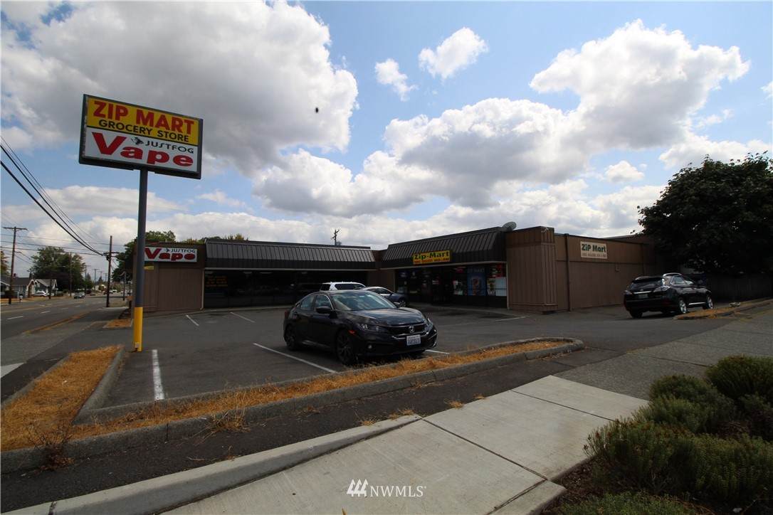 516 38th Street - Photo 1