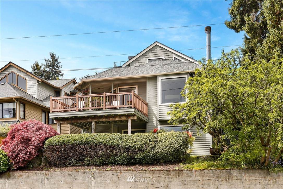 3257 25th Avenue - Photo 1