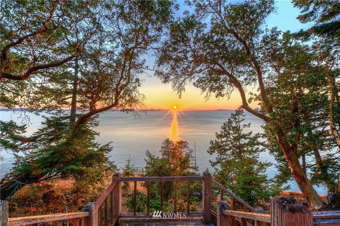 1737 Cormorant Bay Road - Photo 1