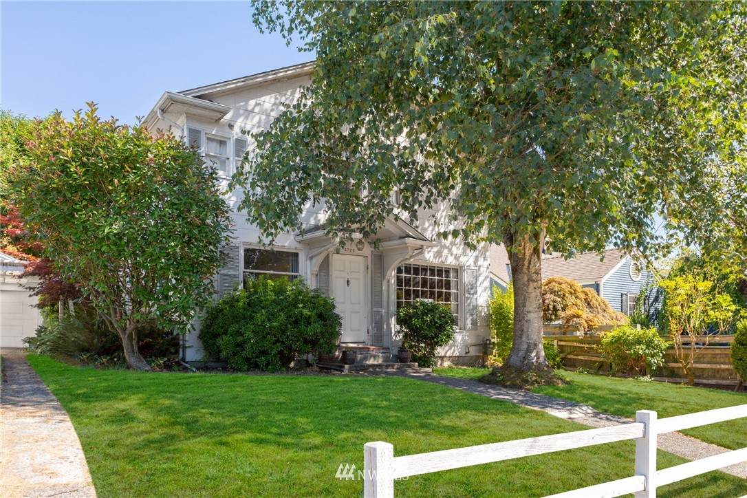 4720 47th Avenue - Photo 1