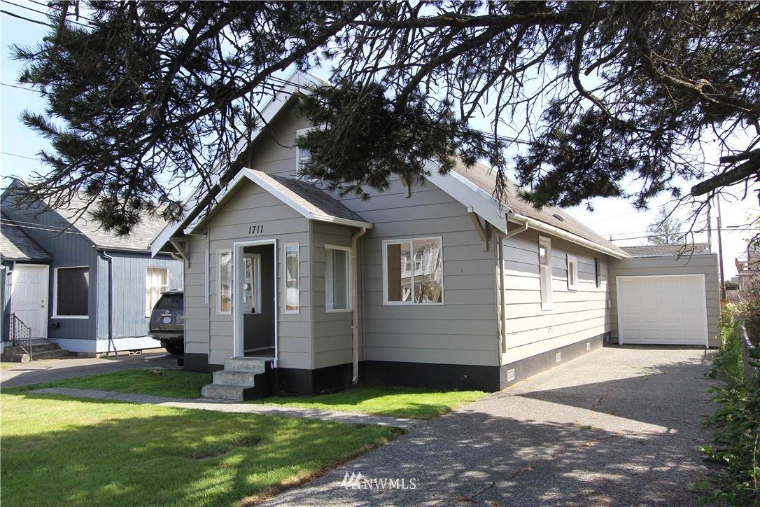 1711 Aberdeen Avenue - Photo 1