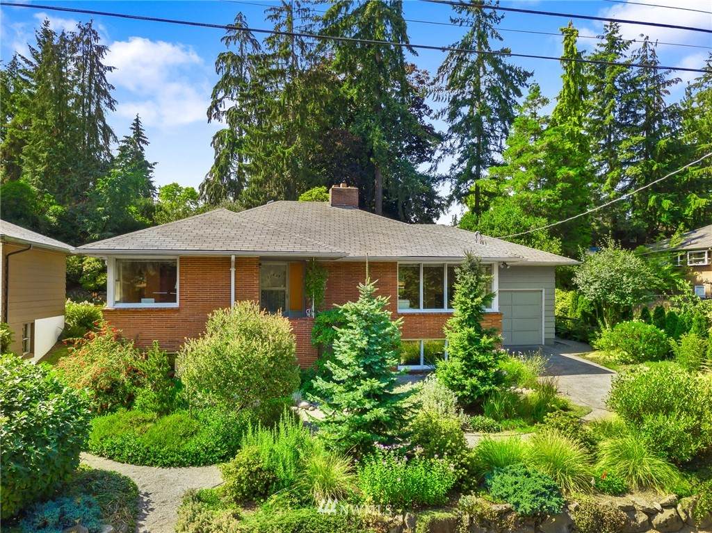 12807 8th Avenue - Photo 1