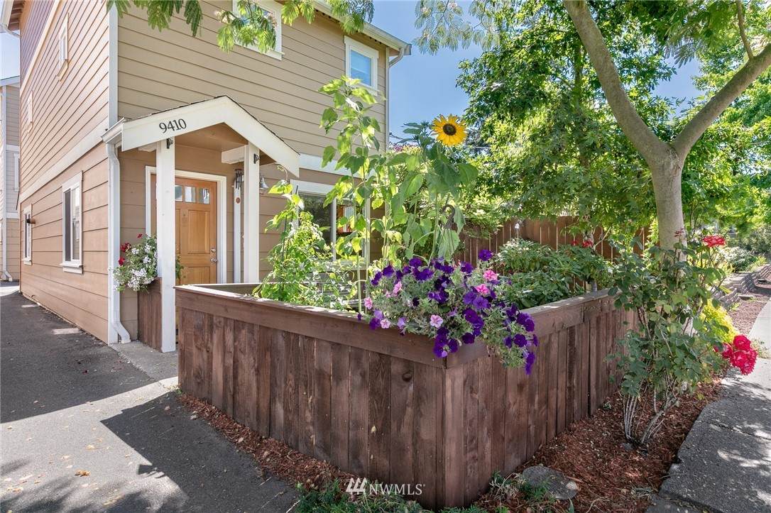 9410 Fremont Avenue - Photo 1