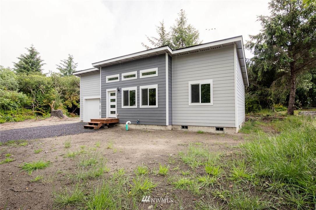 401 Centaurus Avenue - Photo 1