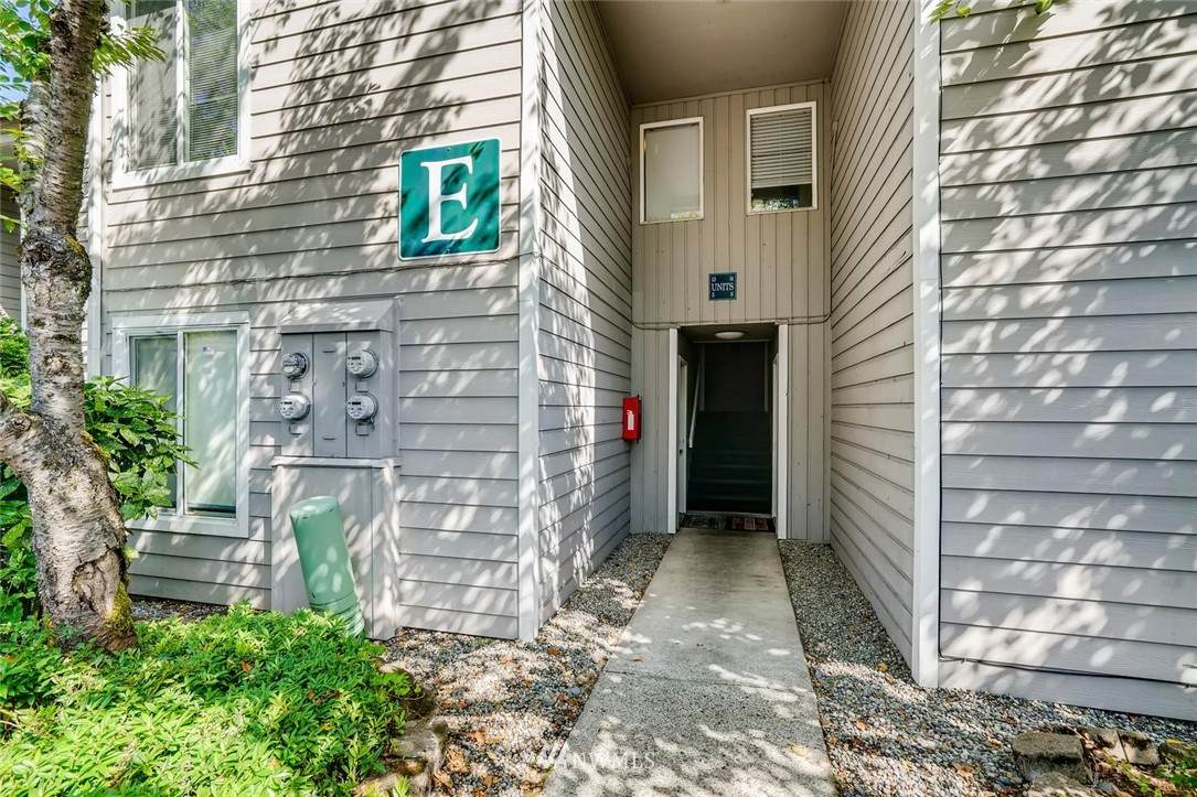 810 Pike Street - Photo 1