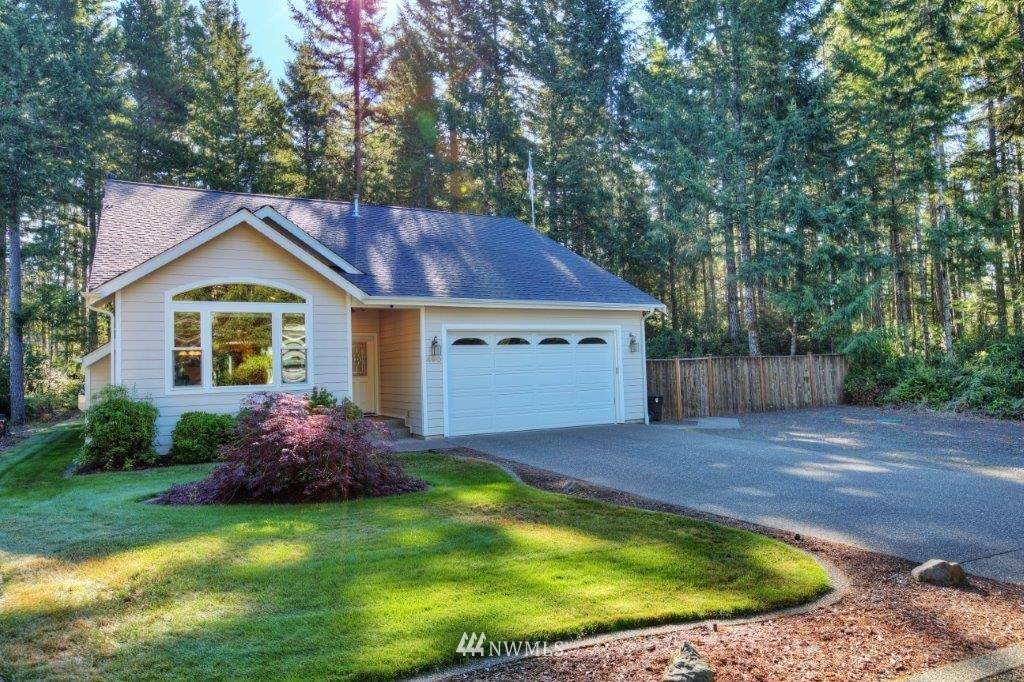 490 Michelle Drive - Photo 1