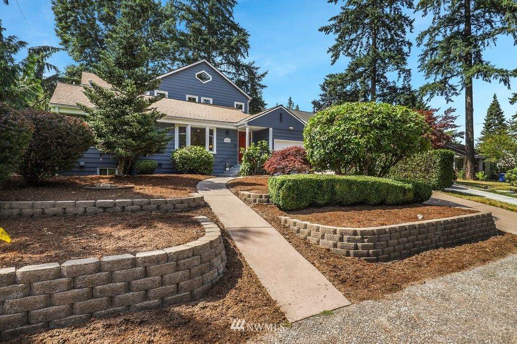 8315 31st Avenue - Photo 1