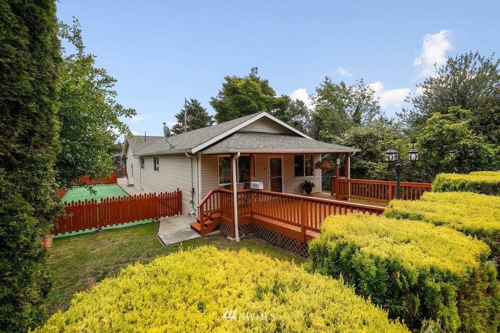 7508 32nd Avenue - Photo 1