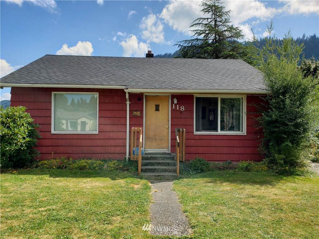 118 Adams Ave - Photo 1