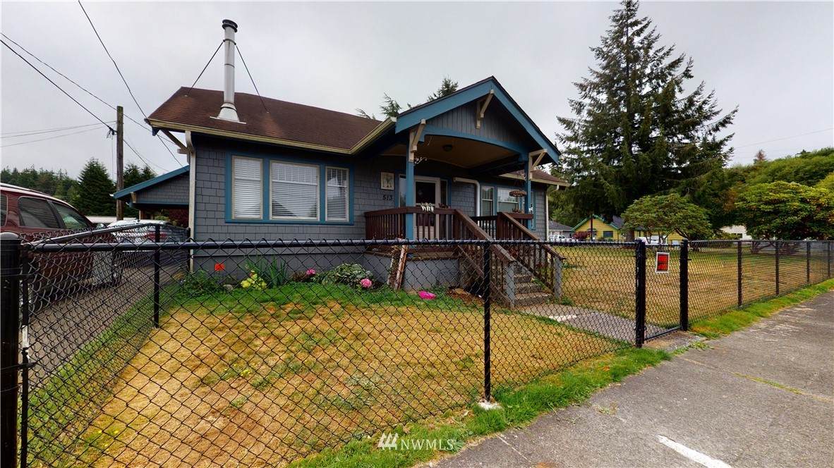 513 E Street - Photo 1