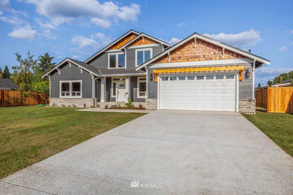 7913 141st Avenue - Photo 1