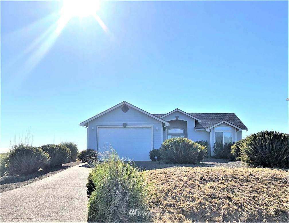 108 Dunes Lane - Photo 1