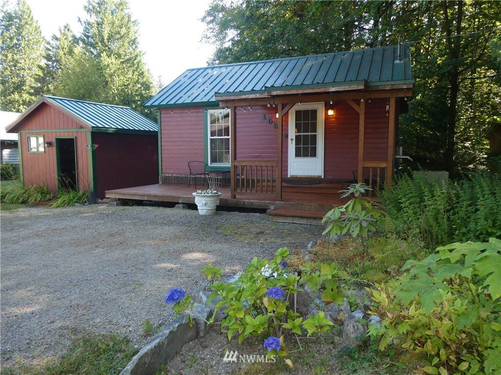 108 3rd - Photo 1