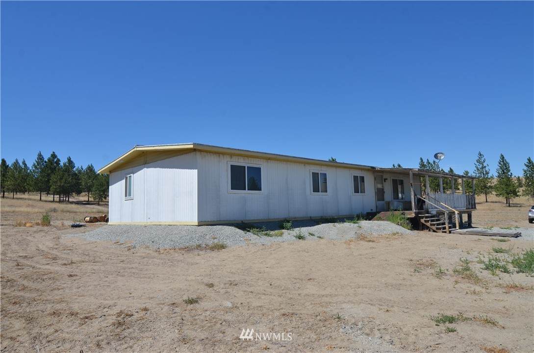 140 Washington Creek Road - Photo 1