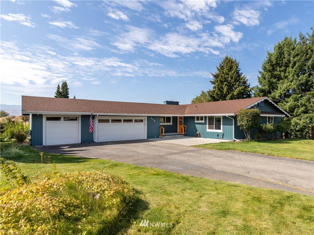 214 39th Street - Photo 1