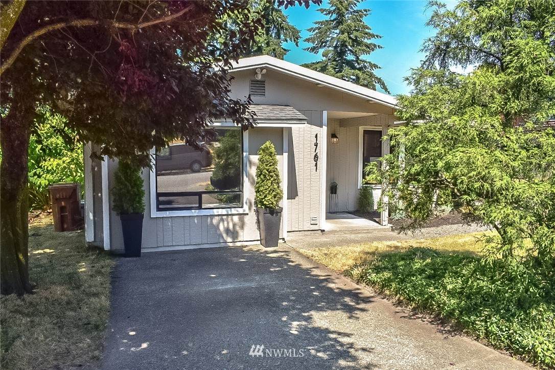 1761 46th - Photo 1