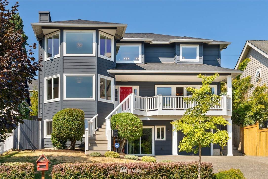 5407 40th Avenue - Photo 1