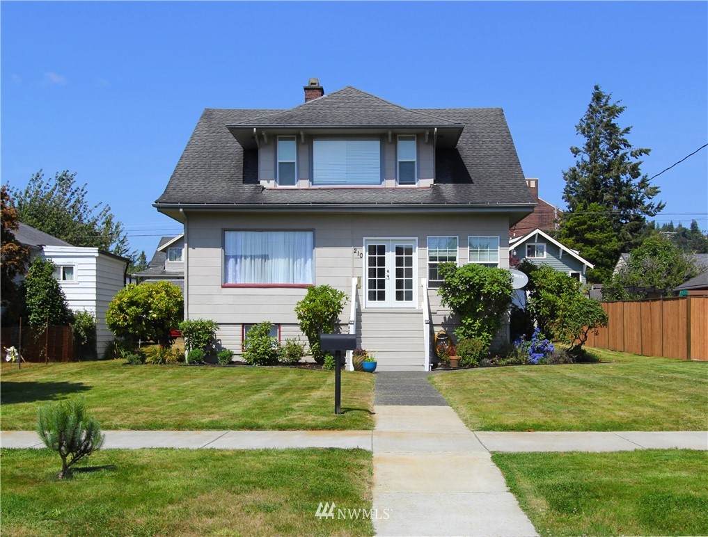 210 2nd Street - Photo 1