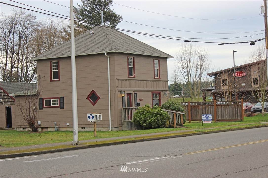 1208 Mellen Street - Photo 1