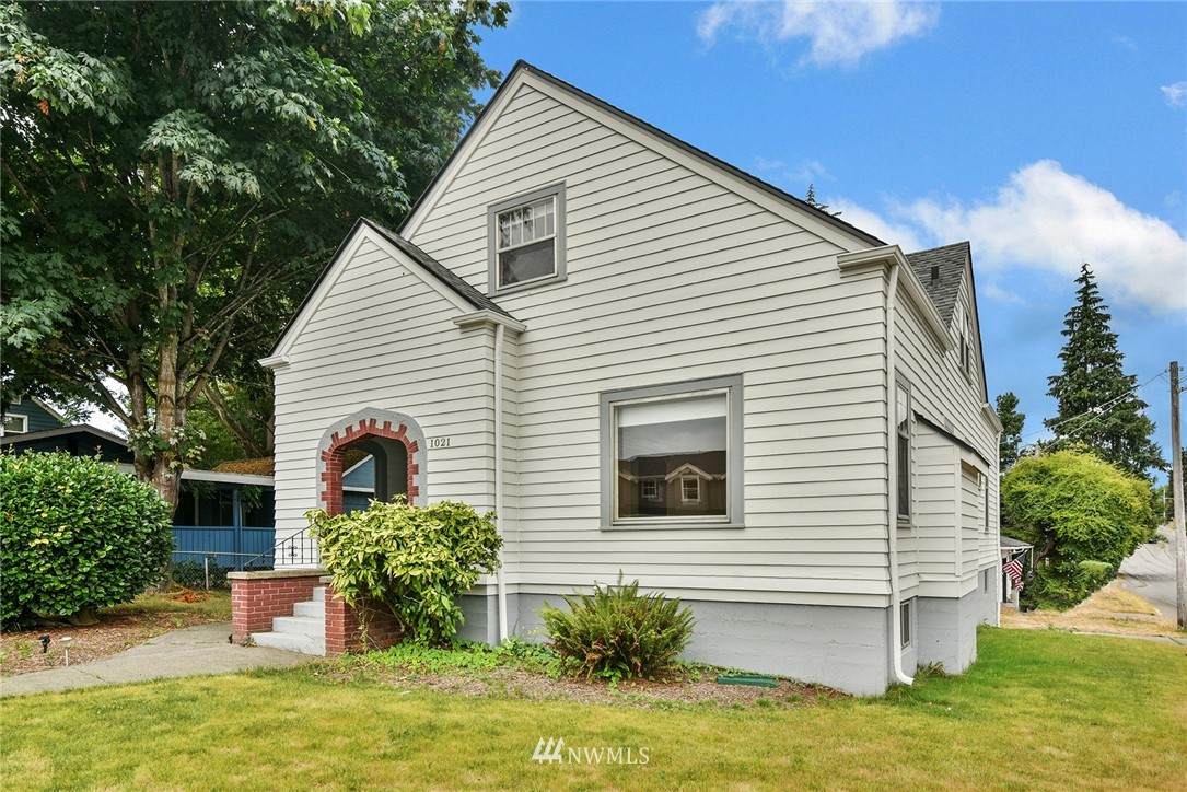 1021 High Avenue - Photo 1